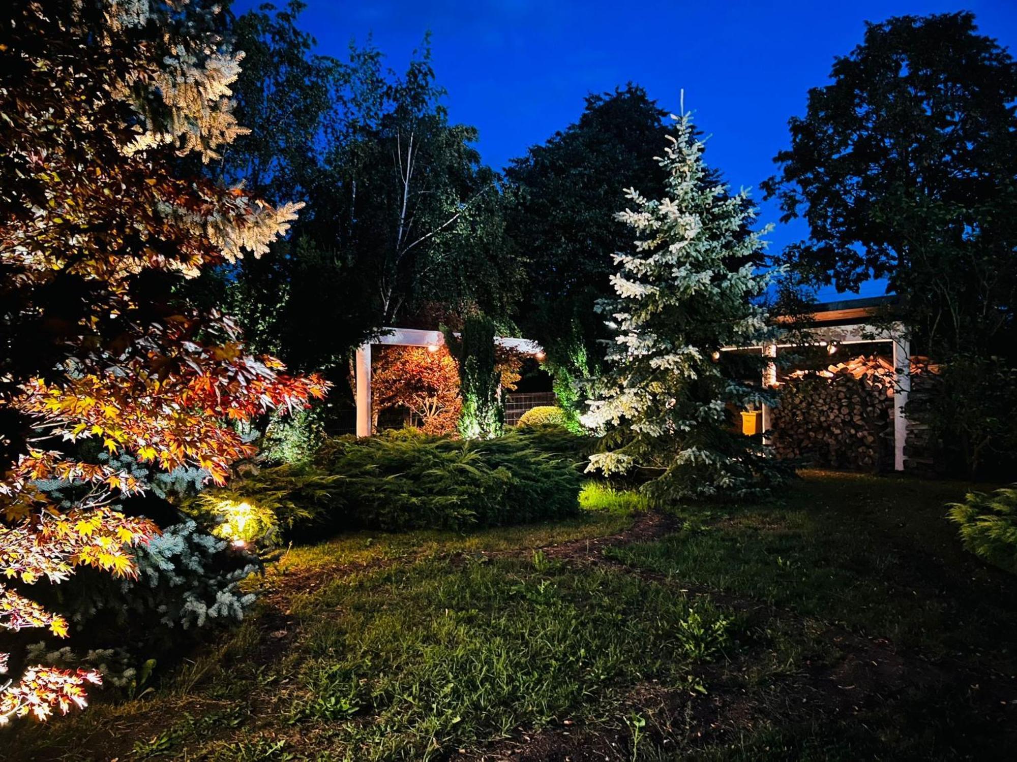 Evie'S Tree House Villa Dragomirna Exterior foto
