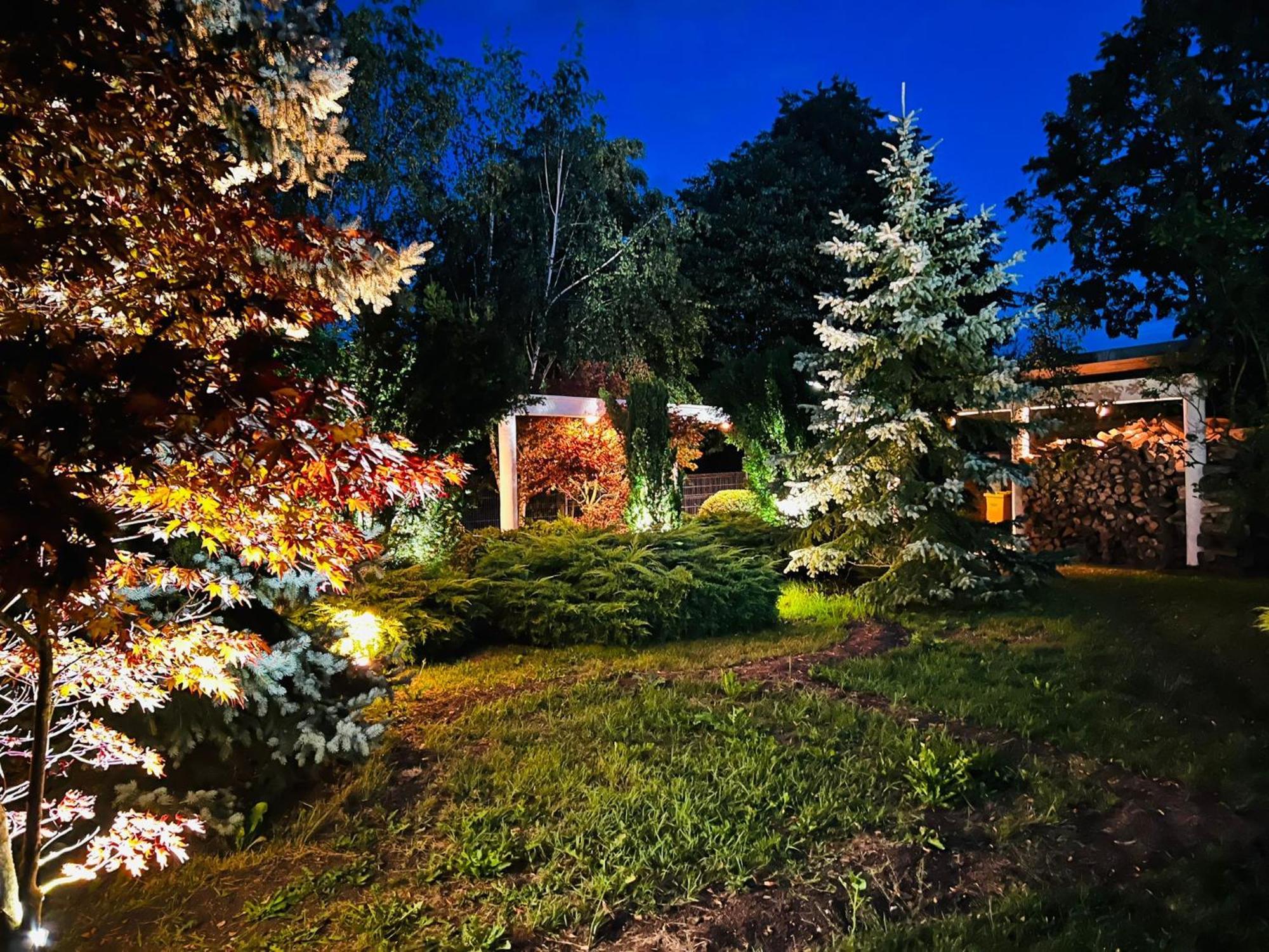 Evie'S Tree House Villa Dragomirna Exterior foto
