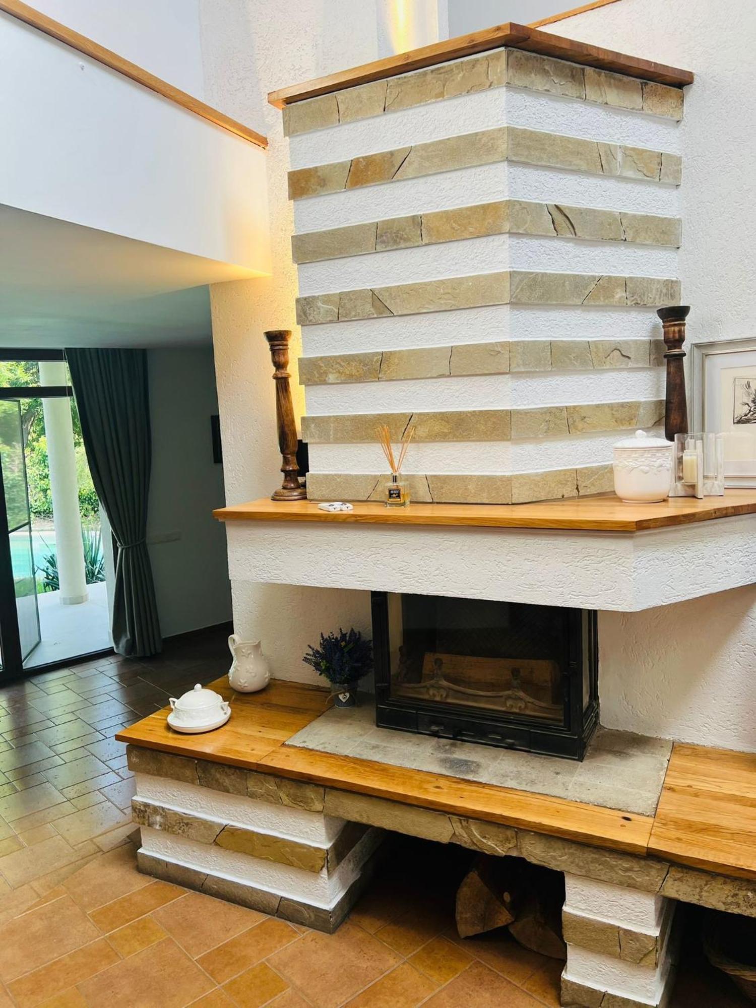 Evie'S Tree House Villa Dragomirna Exterior foto